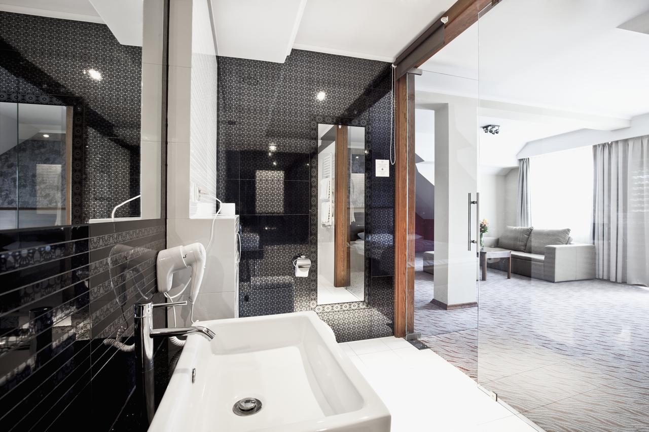 Apartment,1306575229:JPEG