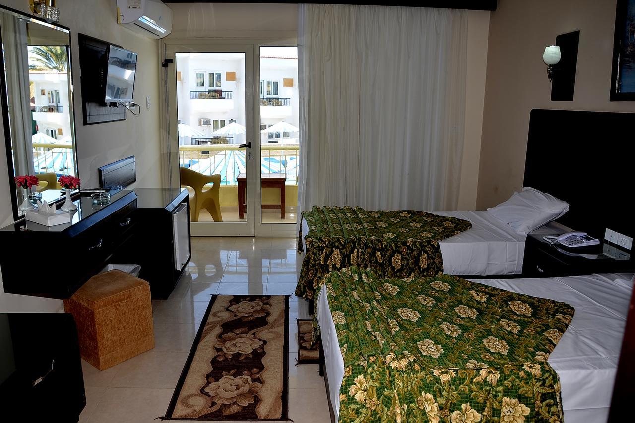 Standard Triple Room,943562371:JPEG