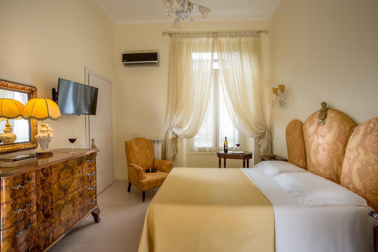 Deluxe Double Room with Shower,551855547:JPEG