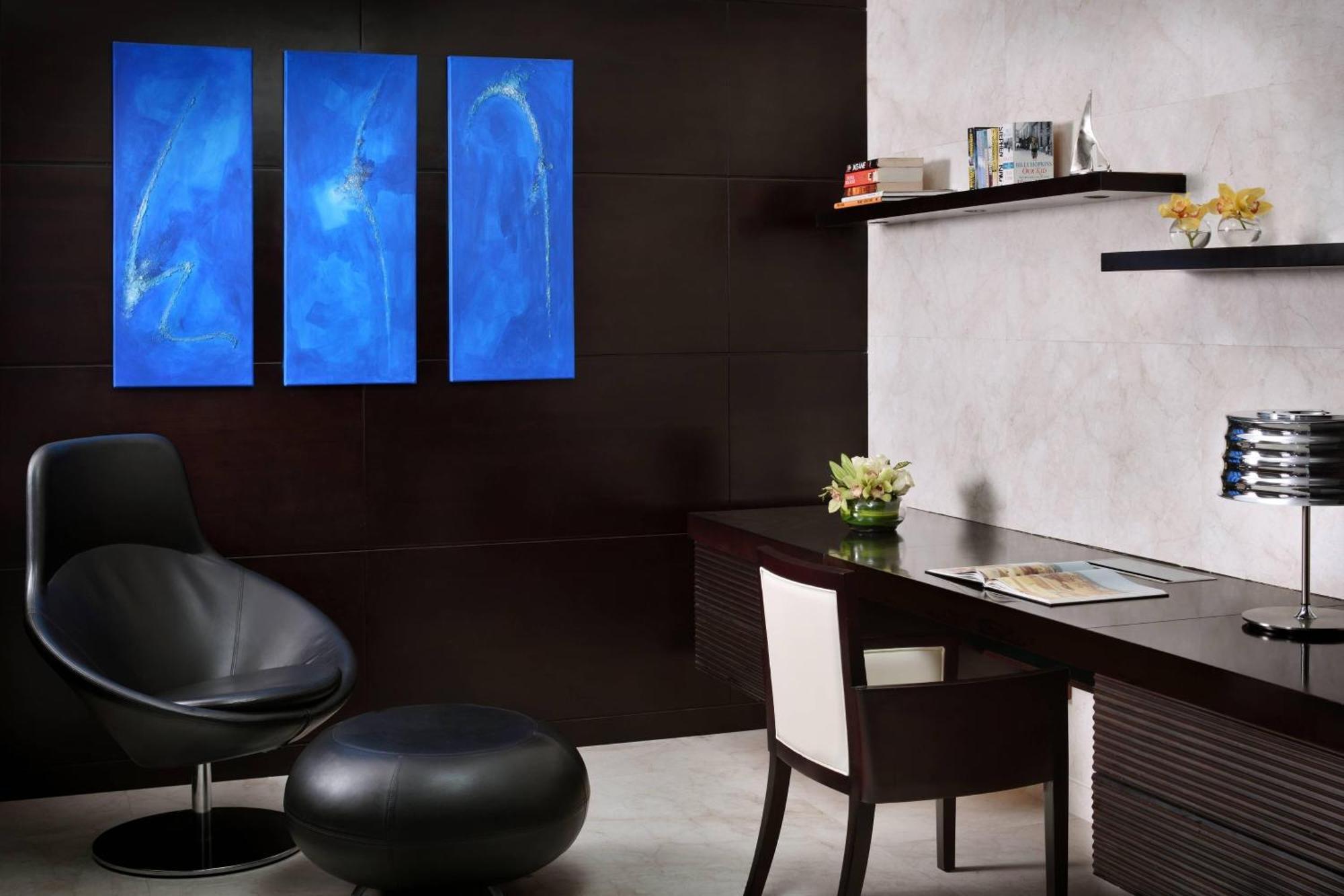 Renovated Penthouse Suite Sea view High floor