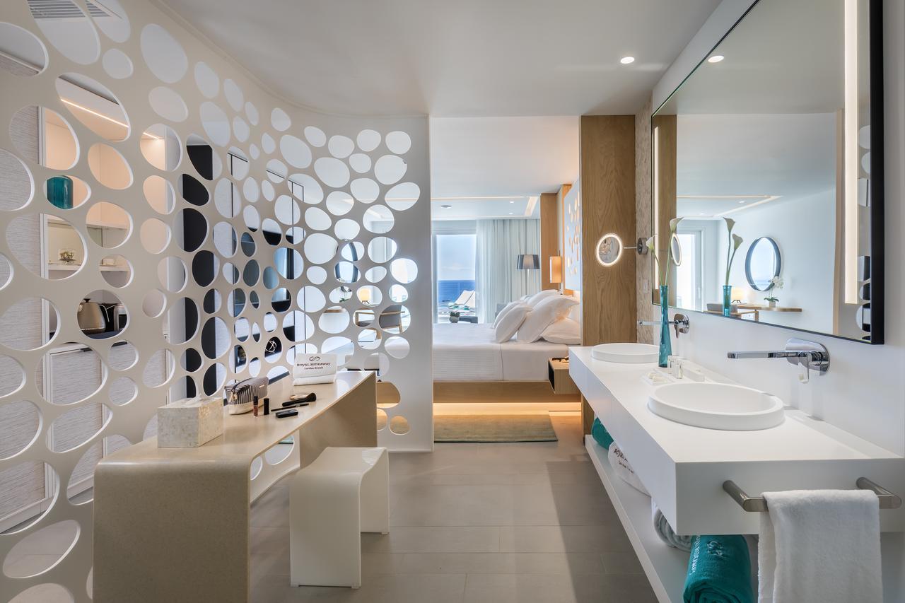 Apartament typu Junior Suite z widokiem na morze i wanną z hydromasażem