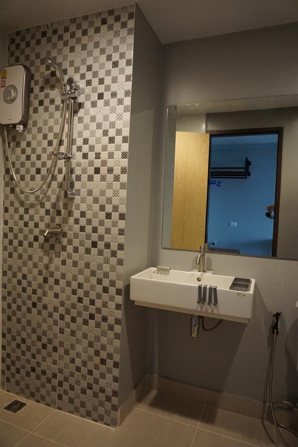 Twin Room with Balcony,569453547:JPEG