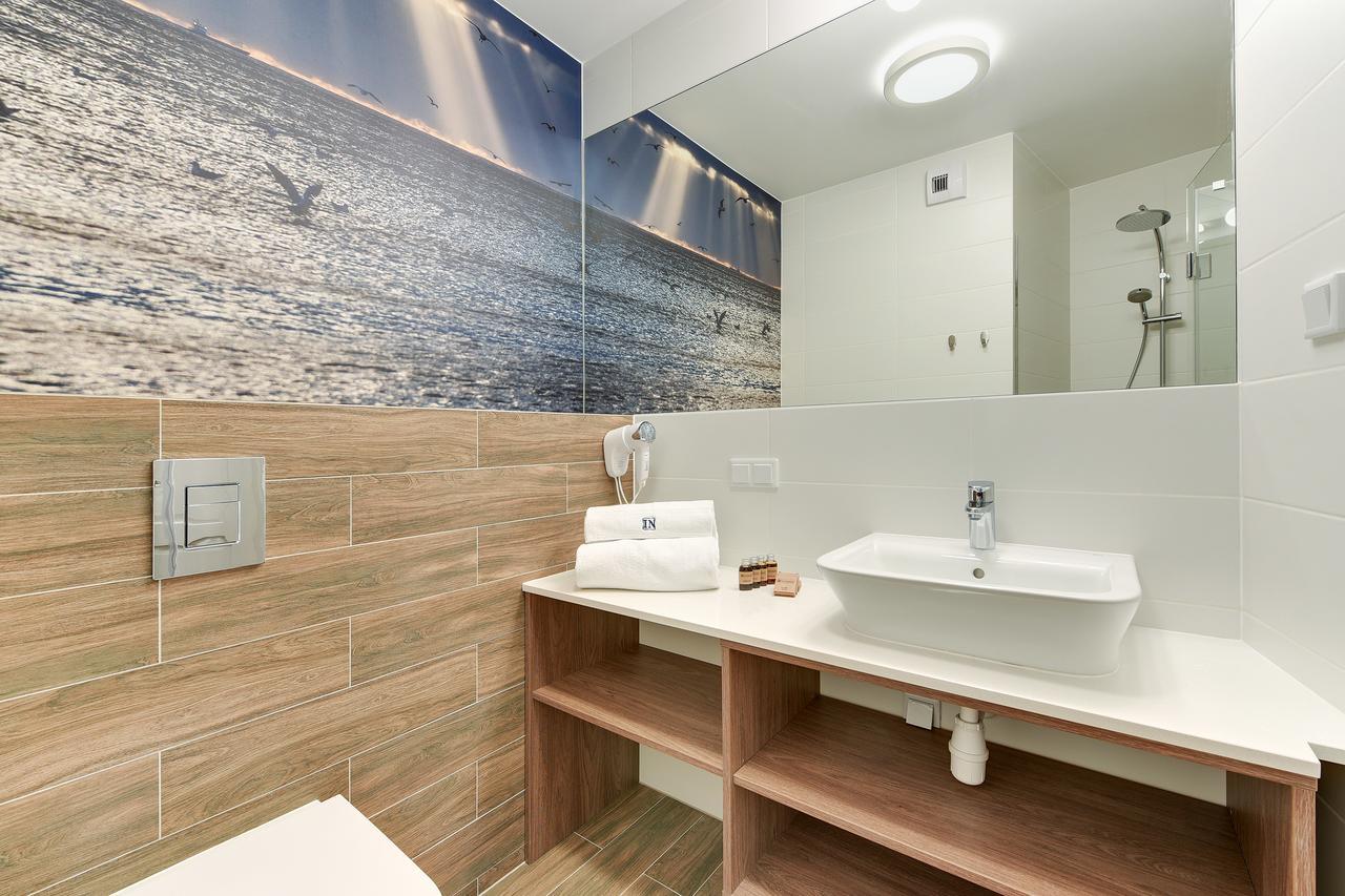 Studio Apartment,825105404:JPEG