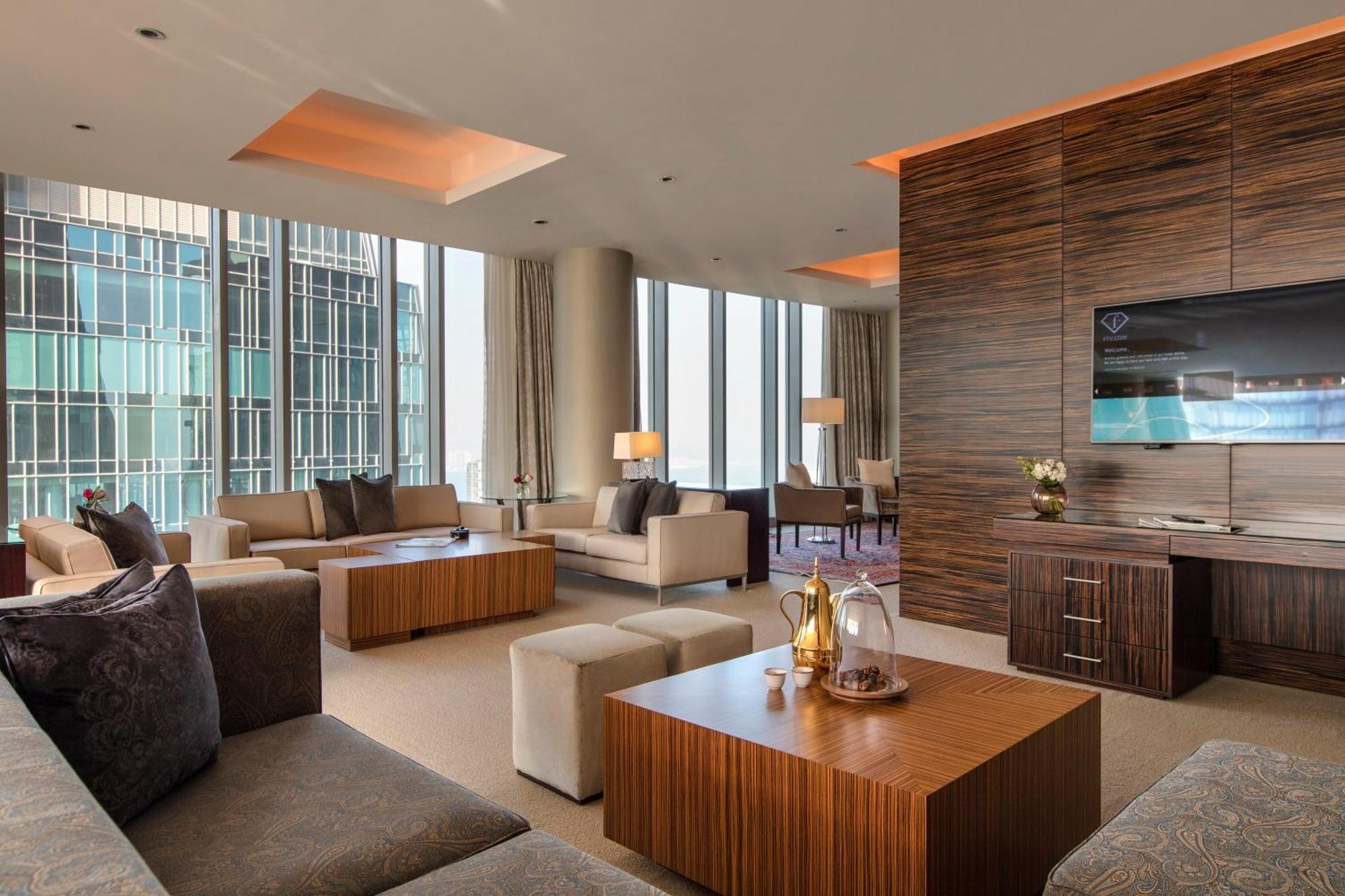 Three Bedroom Penthouse City View Maid Room Beach Access Passes