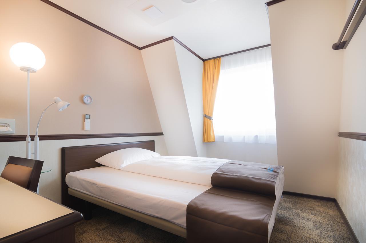 Single Room,605016162:JPEG