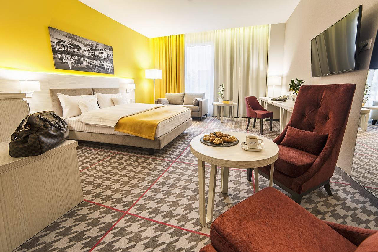 Standard Double Room,605320698:JPEG