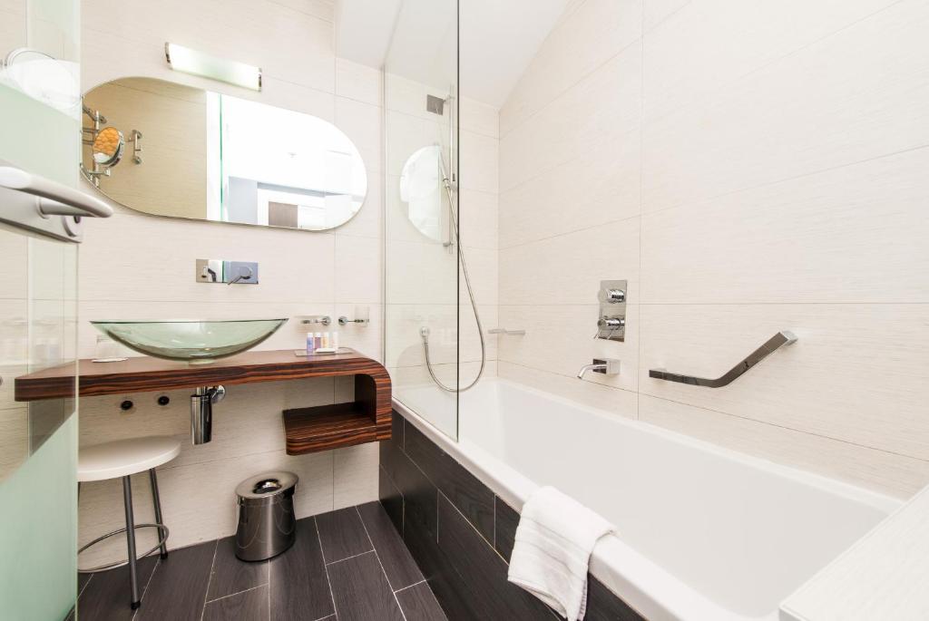 Classic Double or Twin Room Balcony