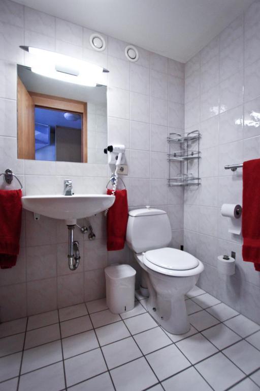 Twin Room Private Bathroom