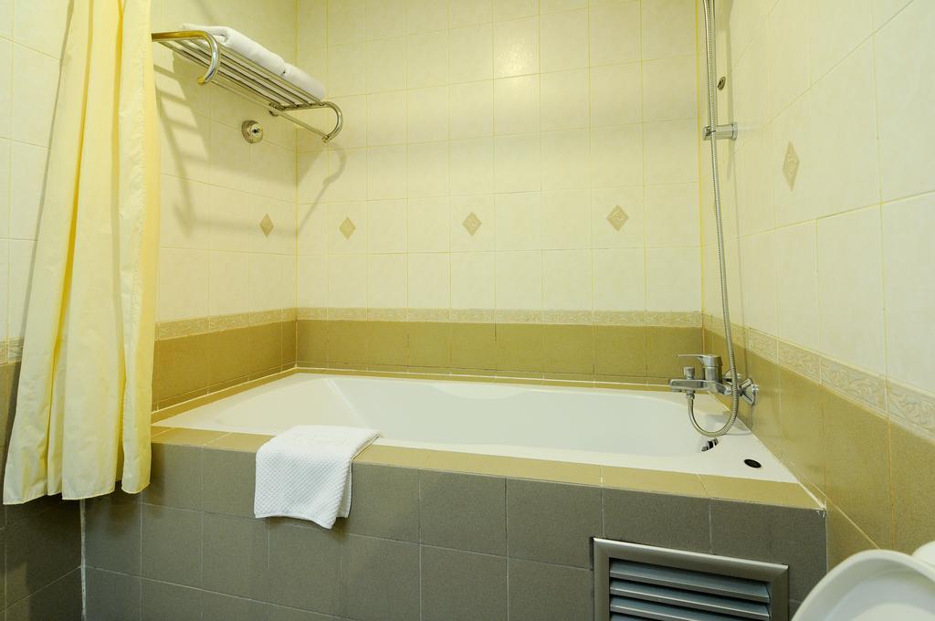 Apartament typu Executive Suite z 1 sypialnią i balkonem