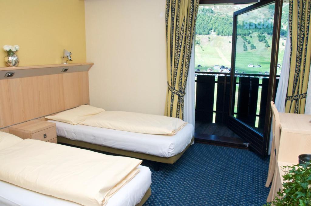 Pokój Dwuosobowy typu Comfort z 1 lub 2 łóżkami