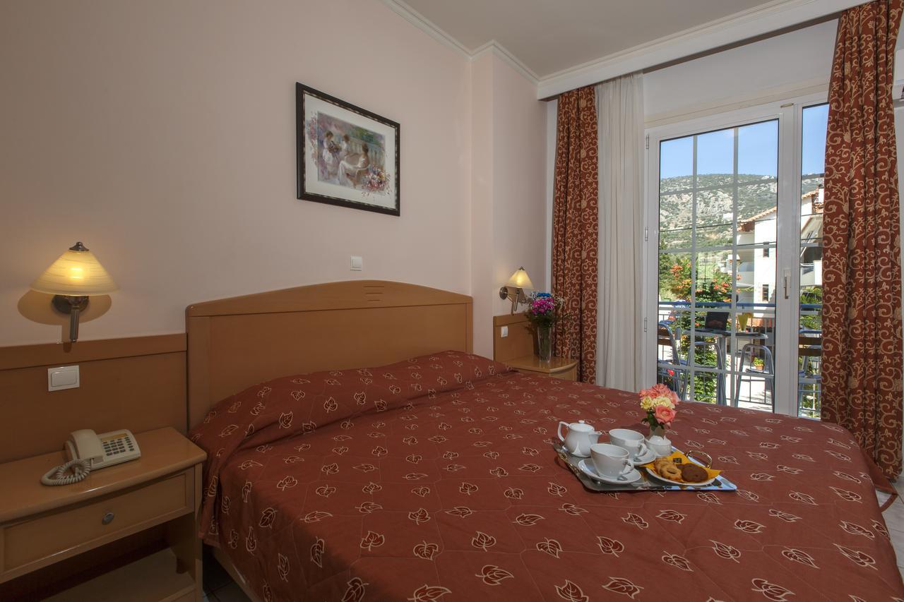 Double or Twin Room Sea View