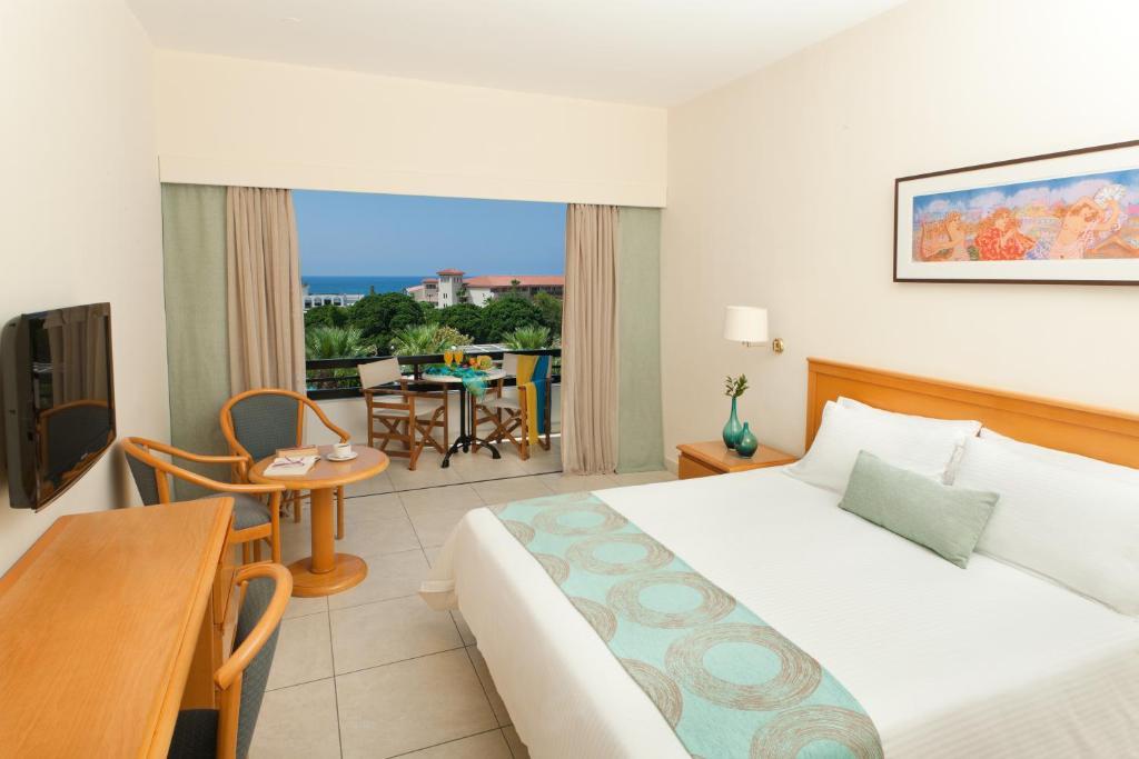 Double or Twin Room Pool View