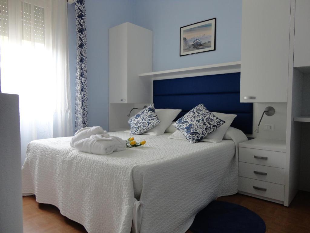Double Room,1580615709:JPEG