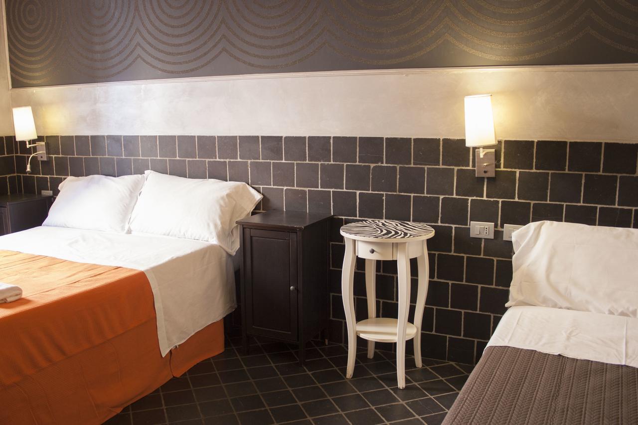 Triple Room,639505485:JPEG