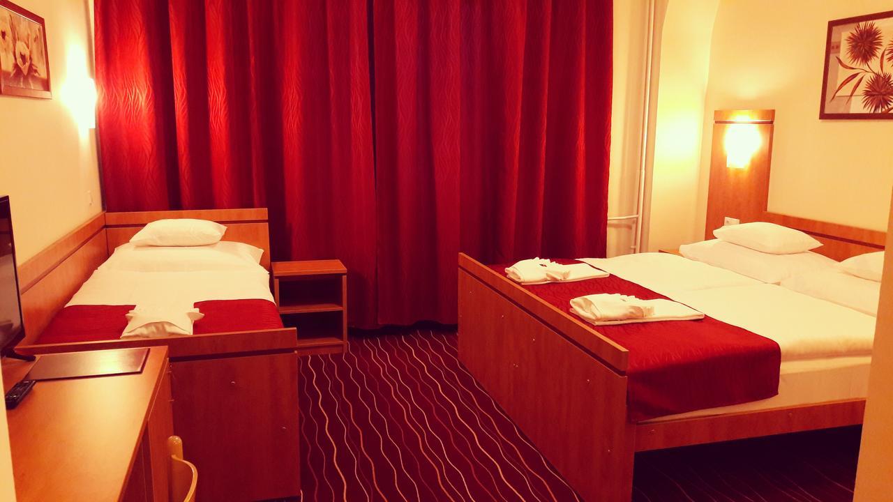 Triple Room,639766230:JPEG