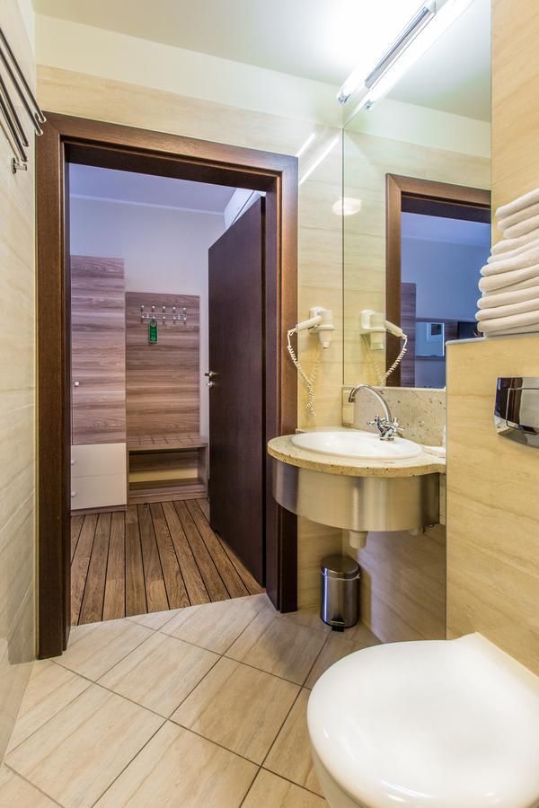 Double or Twin Room,1129818324:JPEG