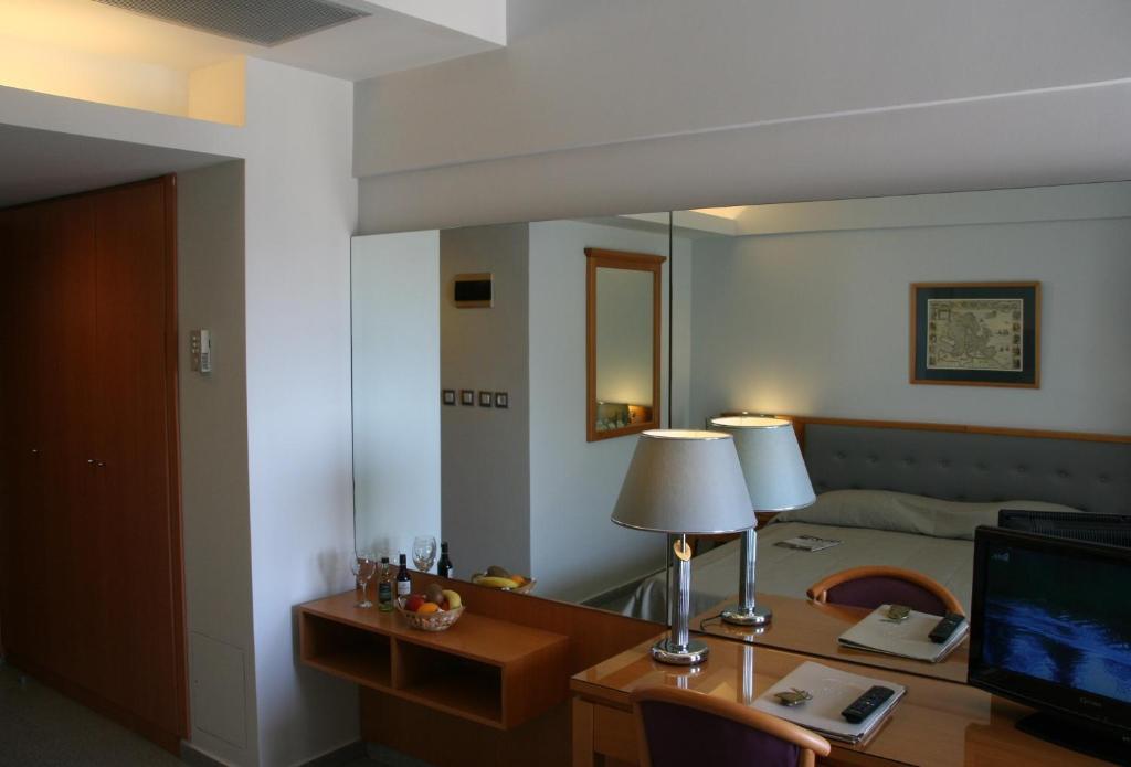 Double or Twin Room Side Sea View