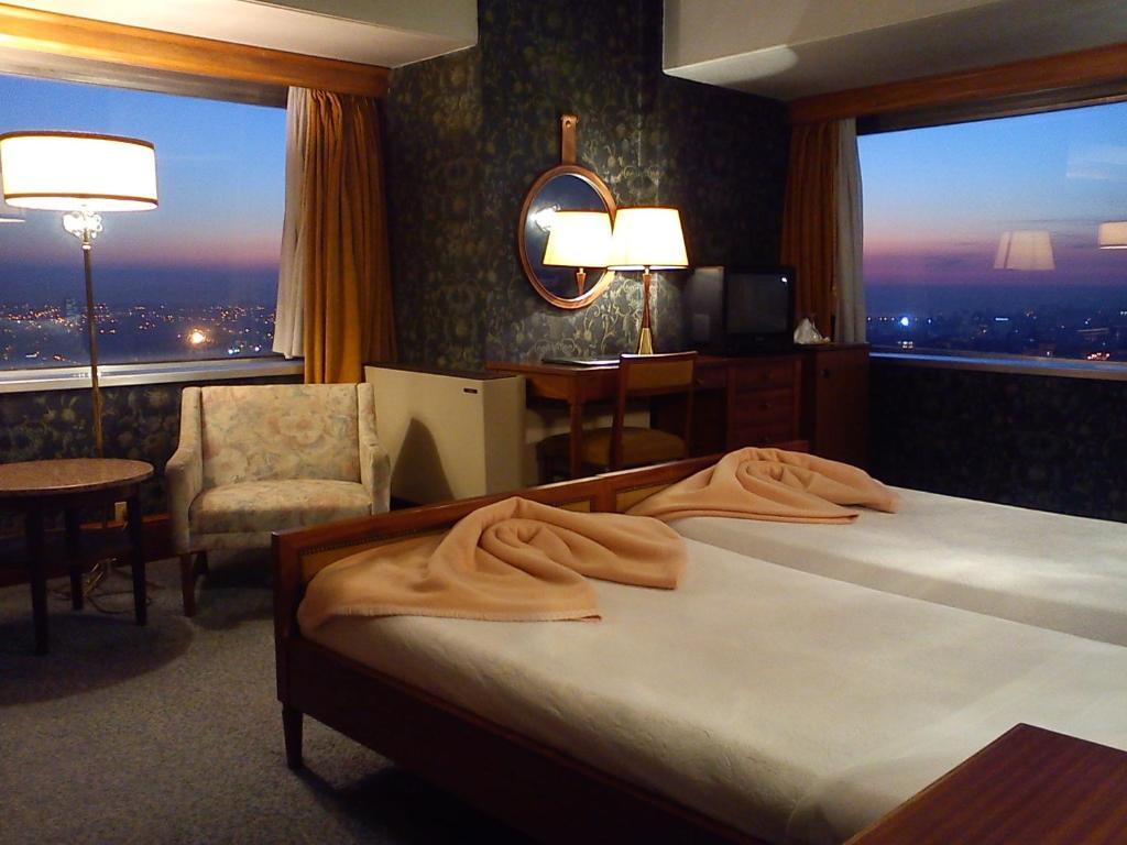Twin Room Panoramic Corner