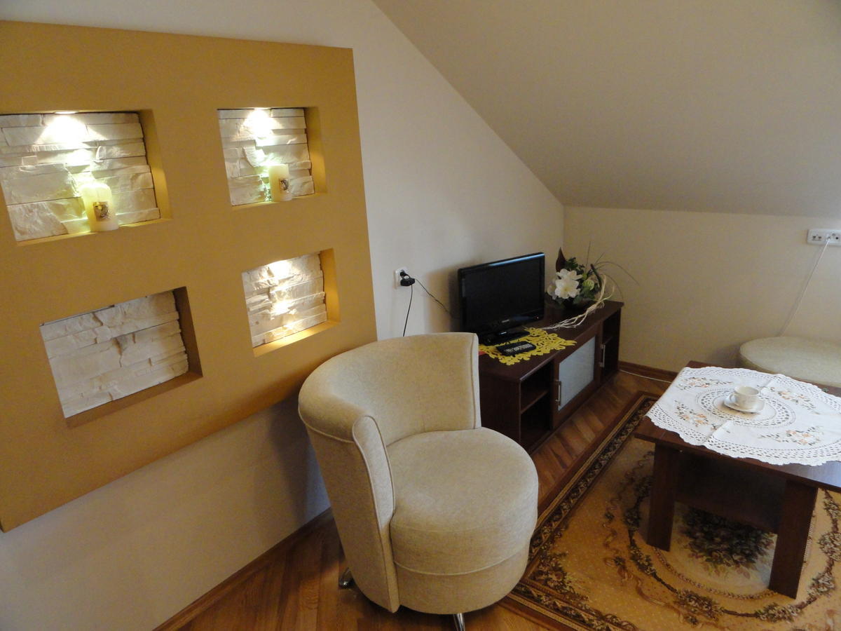 Double or Twin Room,648762612:JPEG