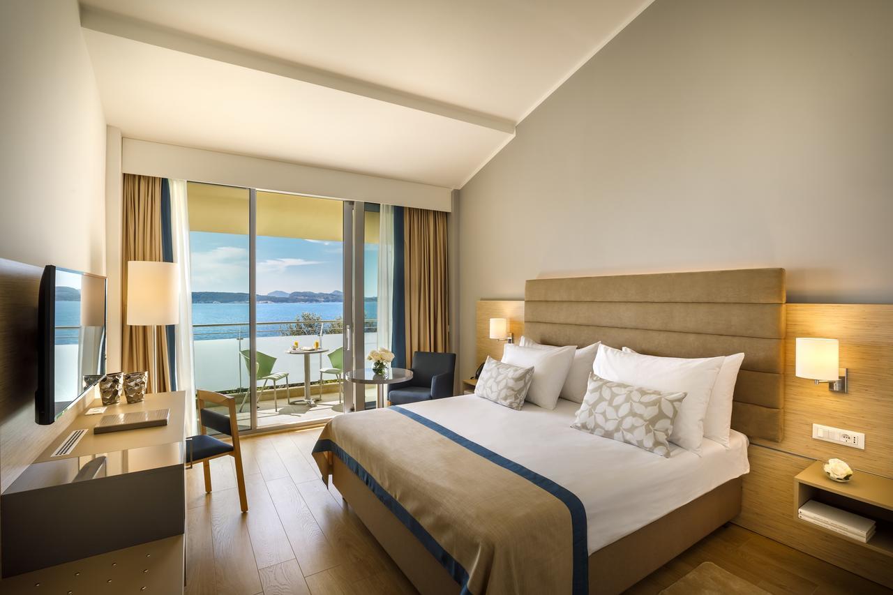 Room 2 Seaside