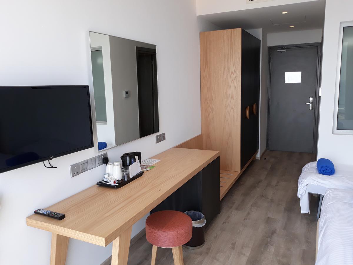 Single Room Mountain View