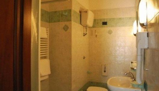 Double or Twin Room,79982100:JPEG