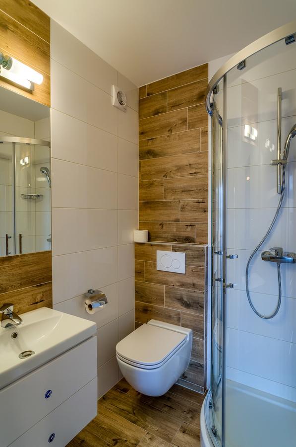 Single Room,660857700:JPEG