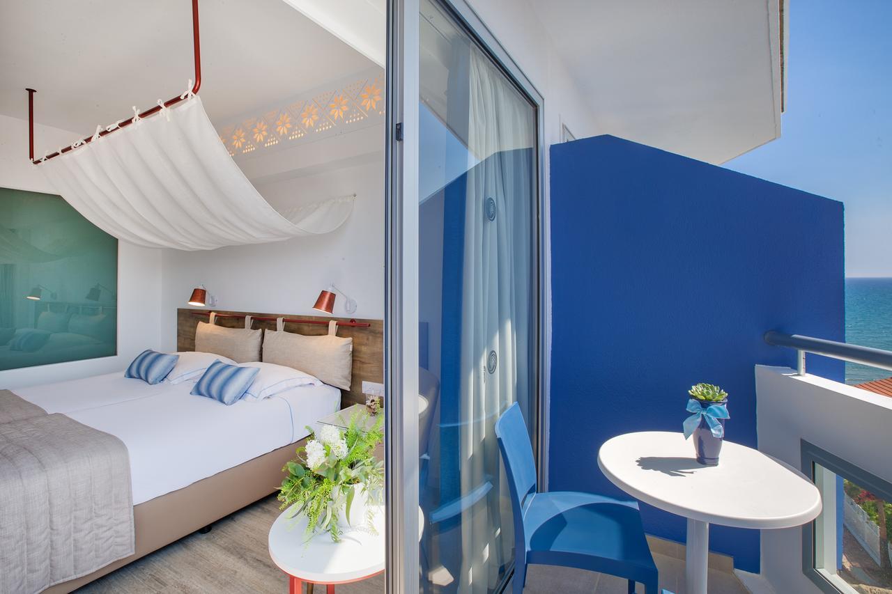 Superior Double or Twin Room with Side Sea View,1210099249:JPEG