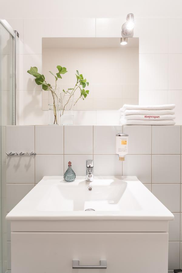 Studio Apartment,976404208:JPEG