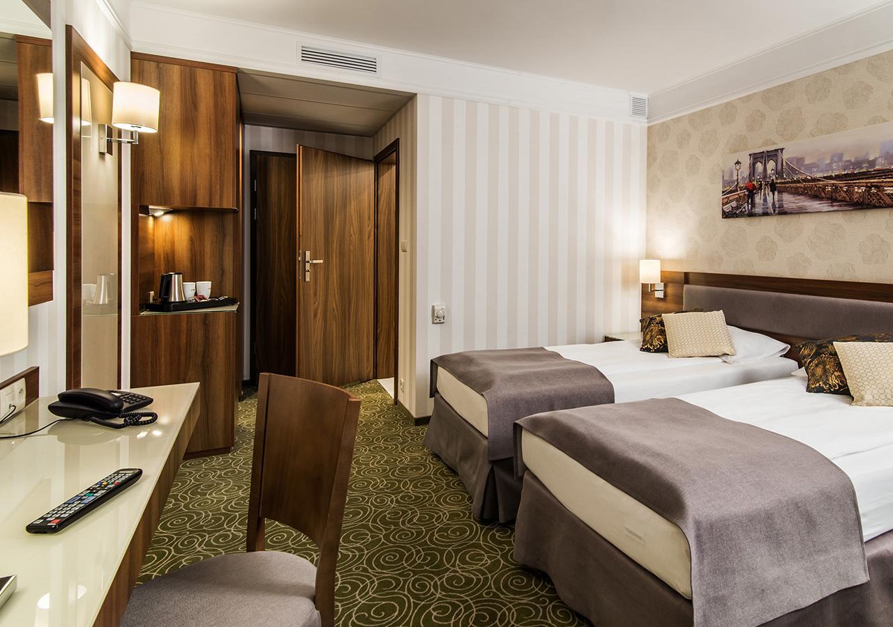 Twin Room,664085559:JPEG