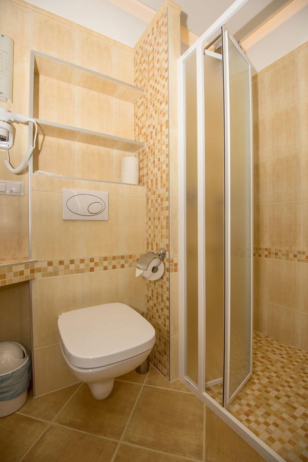 Studio with Terrace,664825416:JPEG