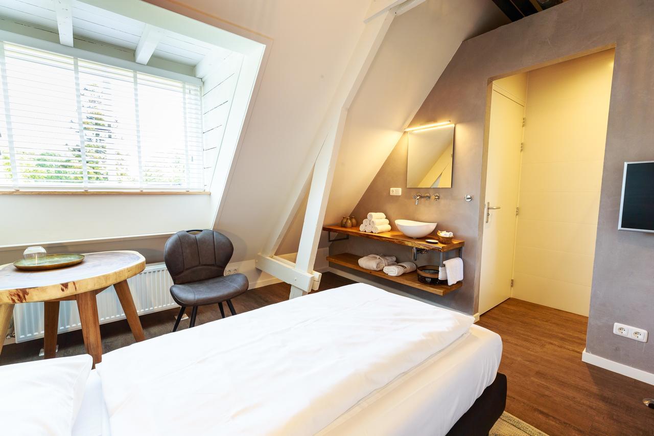 Deluxe Single Room