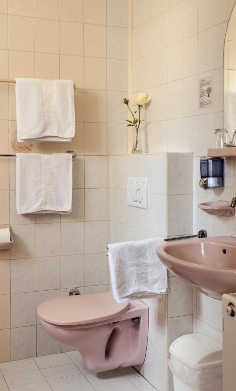 Triple Room,66610060:JPEG