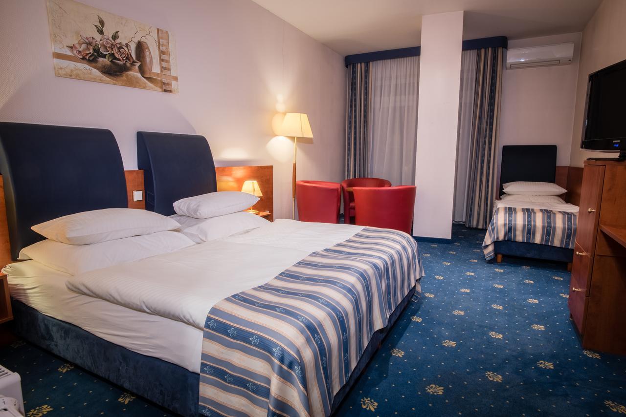 Triple Room - Disability Access,1420591194:JPEG