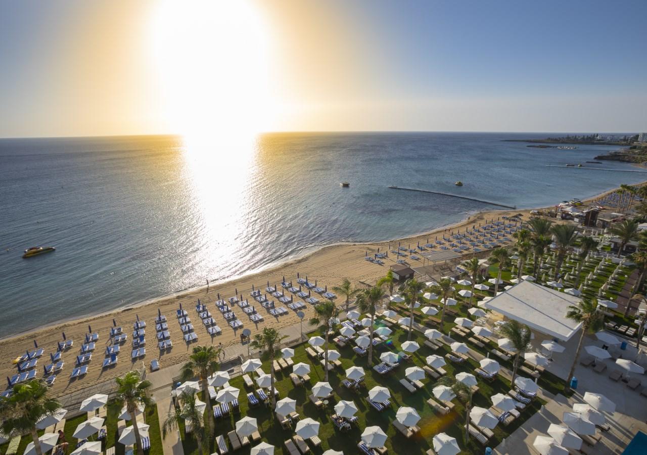 Double or Twin Room Front Sea View