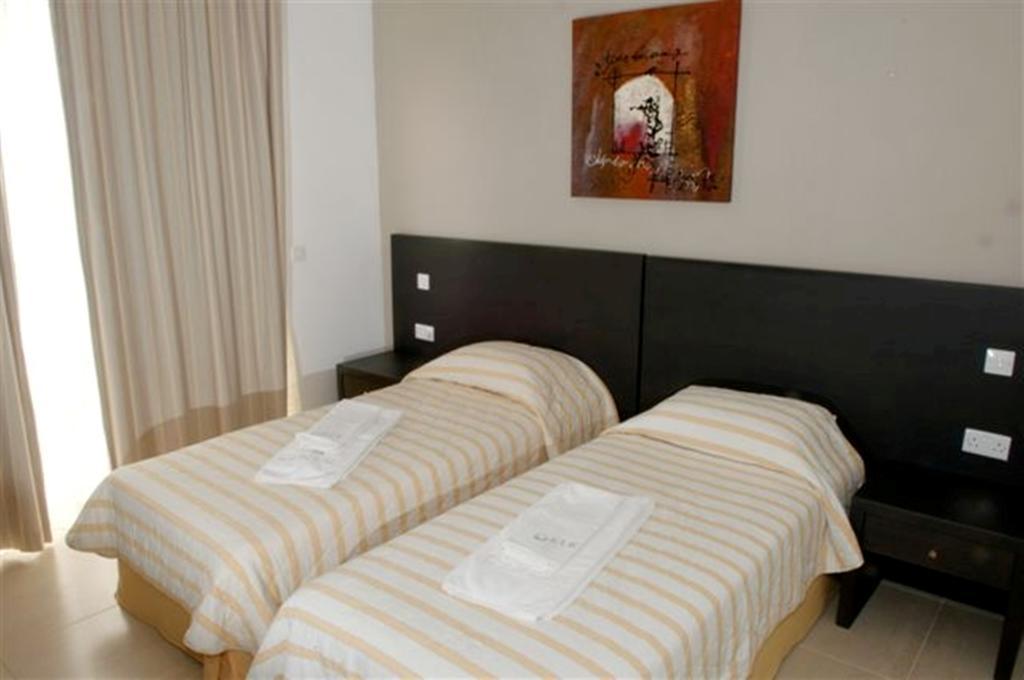 Three-Bedroom Suite Sea View