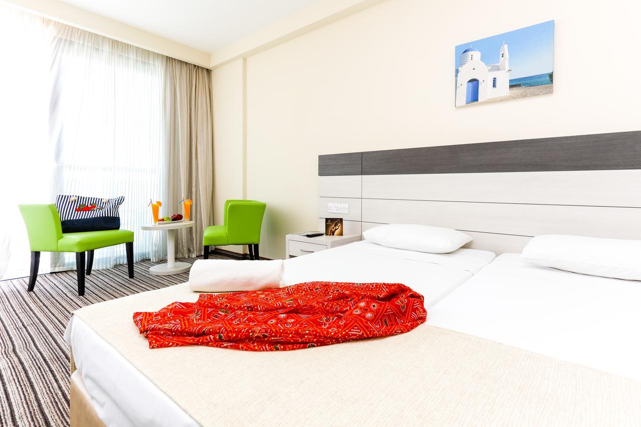 Superior Double or Twin Room Sea View