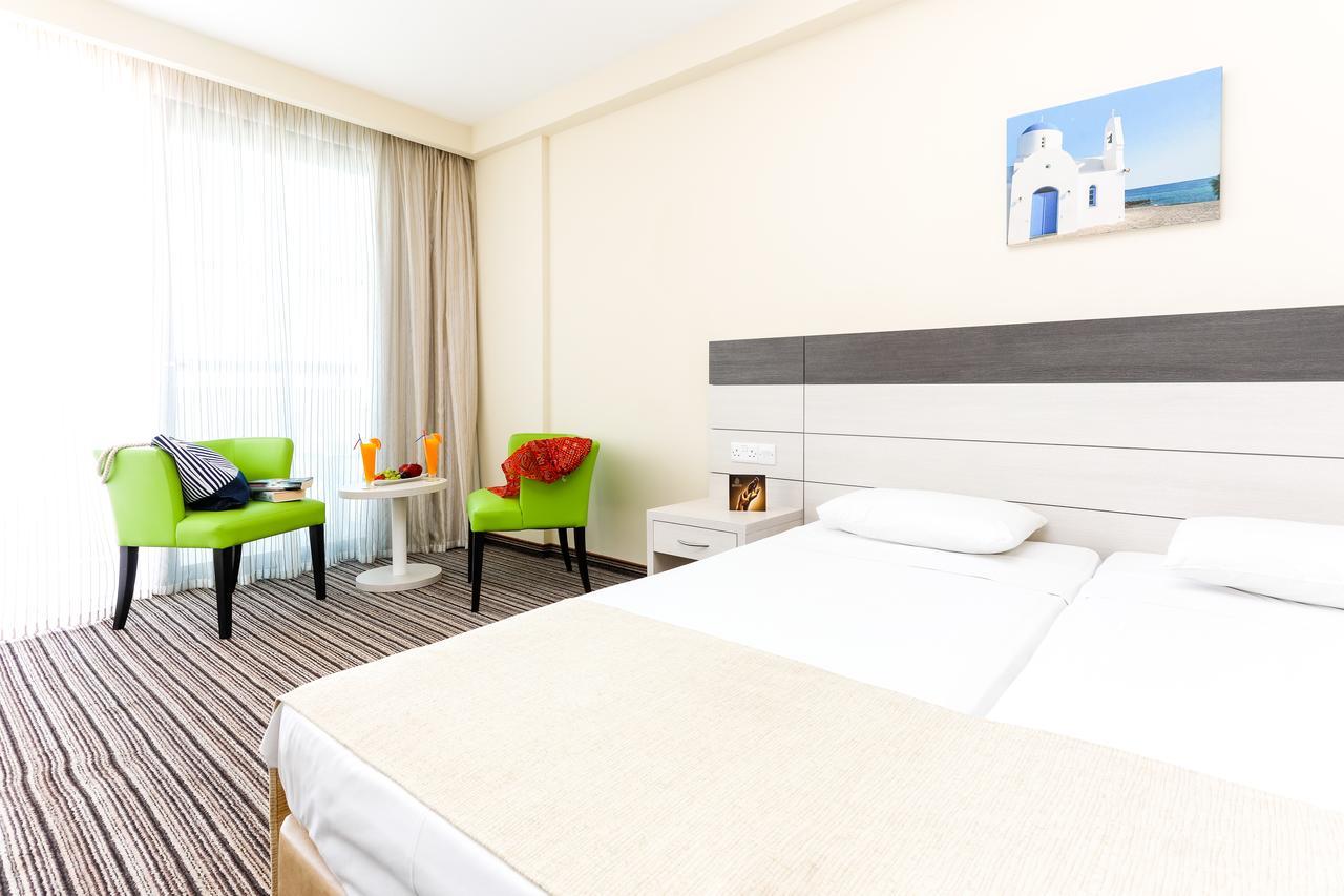 Superior Double or Twin Room Sea View