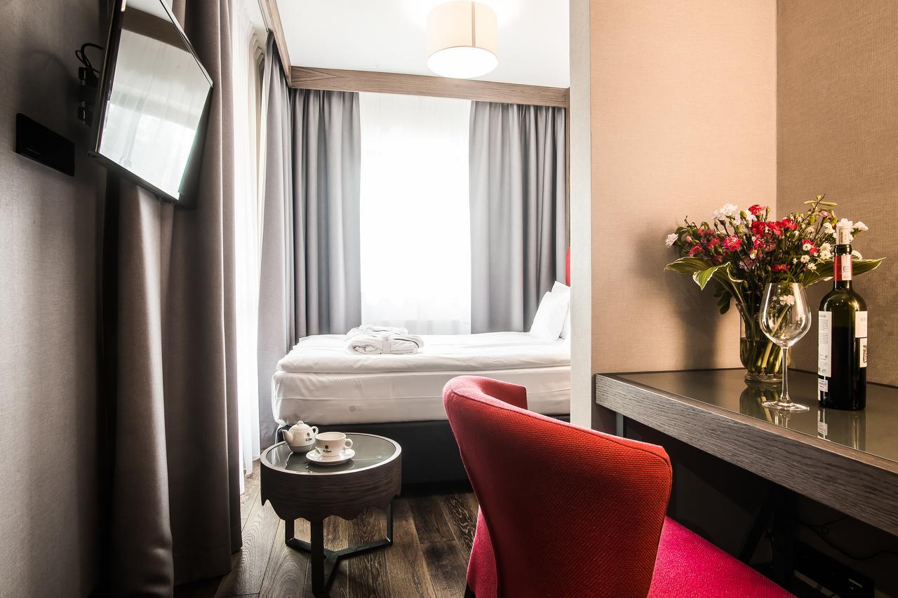 Classic Double Room,670084890:JPEG