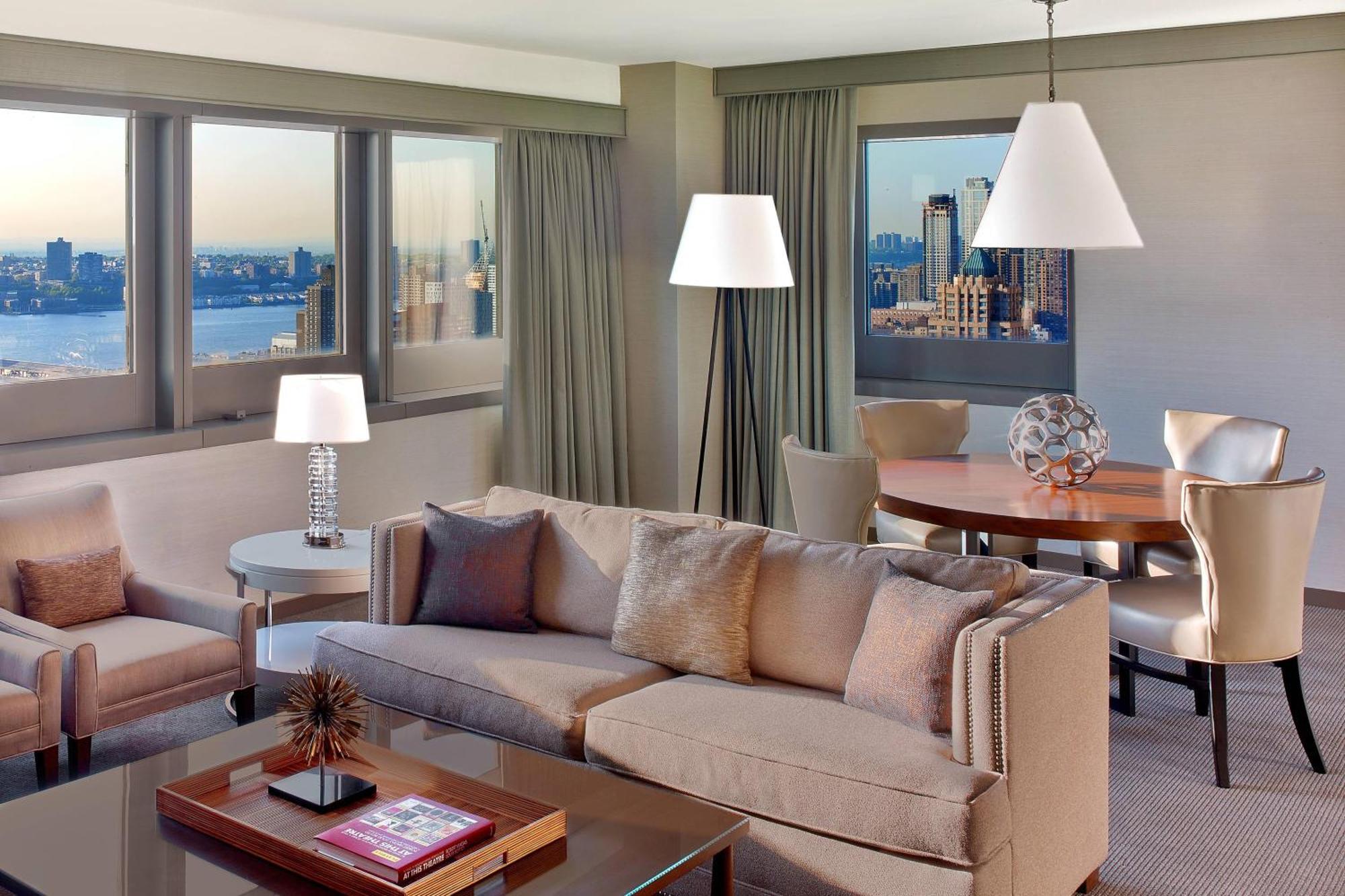 One-Bedroom Suite, 1 King, Sofa bed, Skyline view,913568011:JPEG