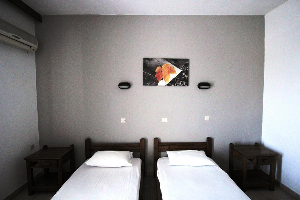 Economy Double or Twin Room,67982480:JPEG