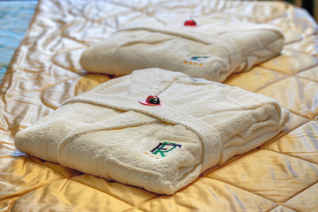 Suite,421698696:JPEG