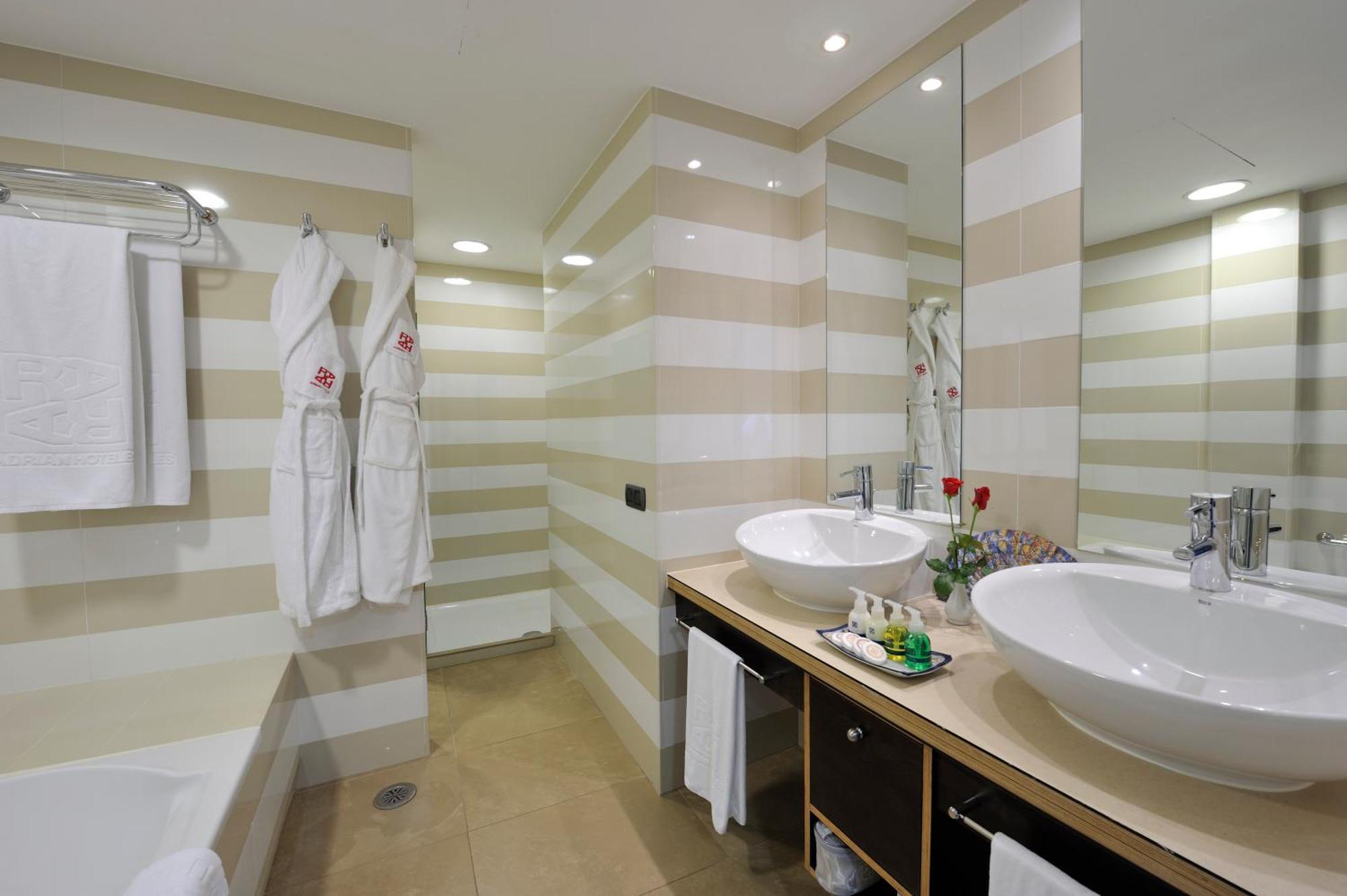 Apartament typu Superior Suite z widokiem na morze