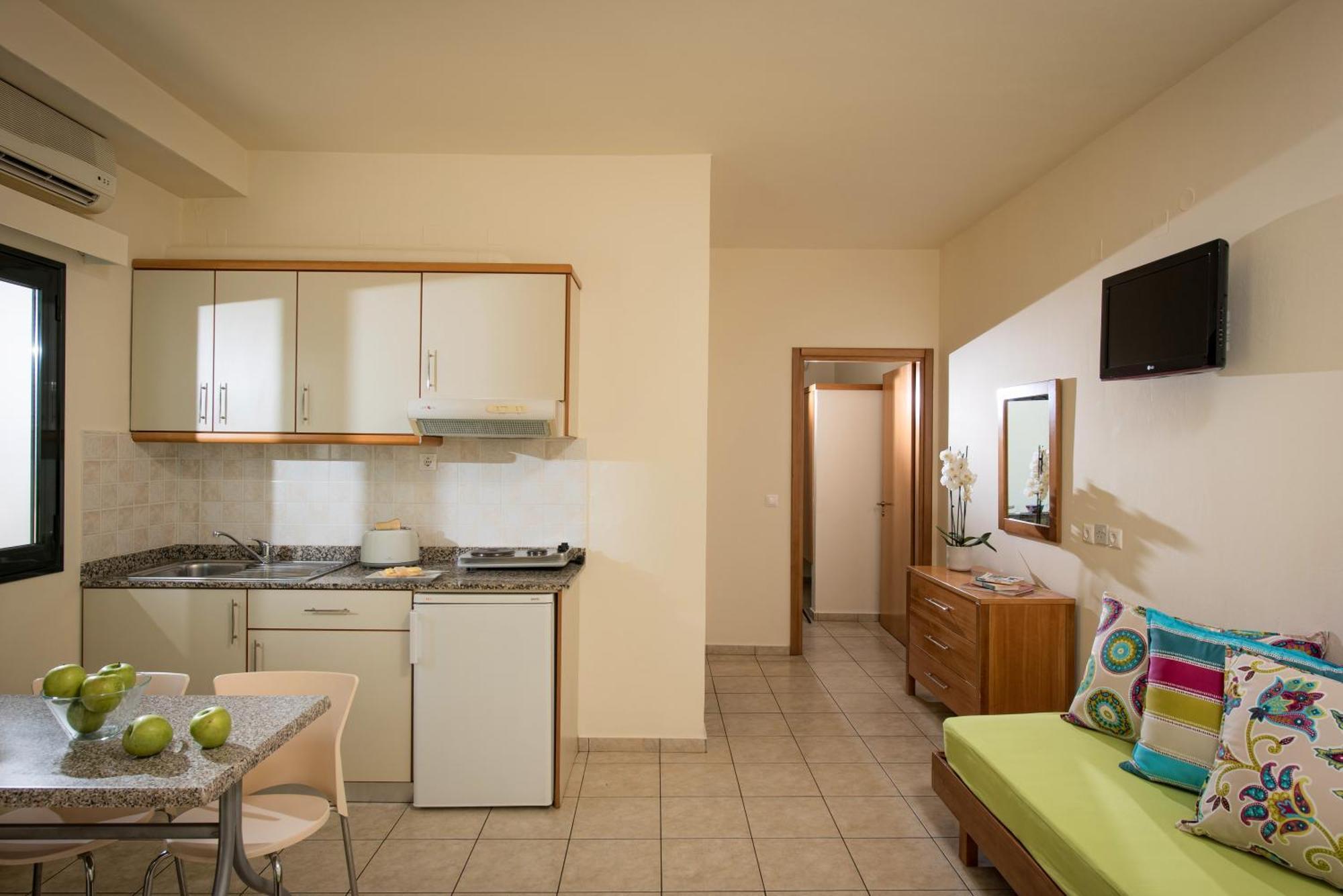 Superior One-Bedroom Apartment
