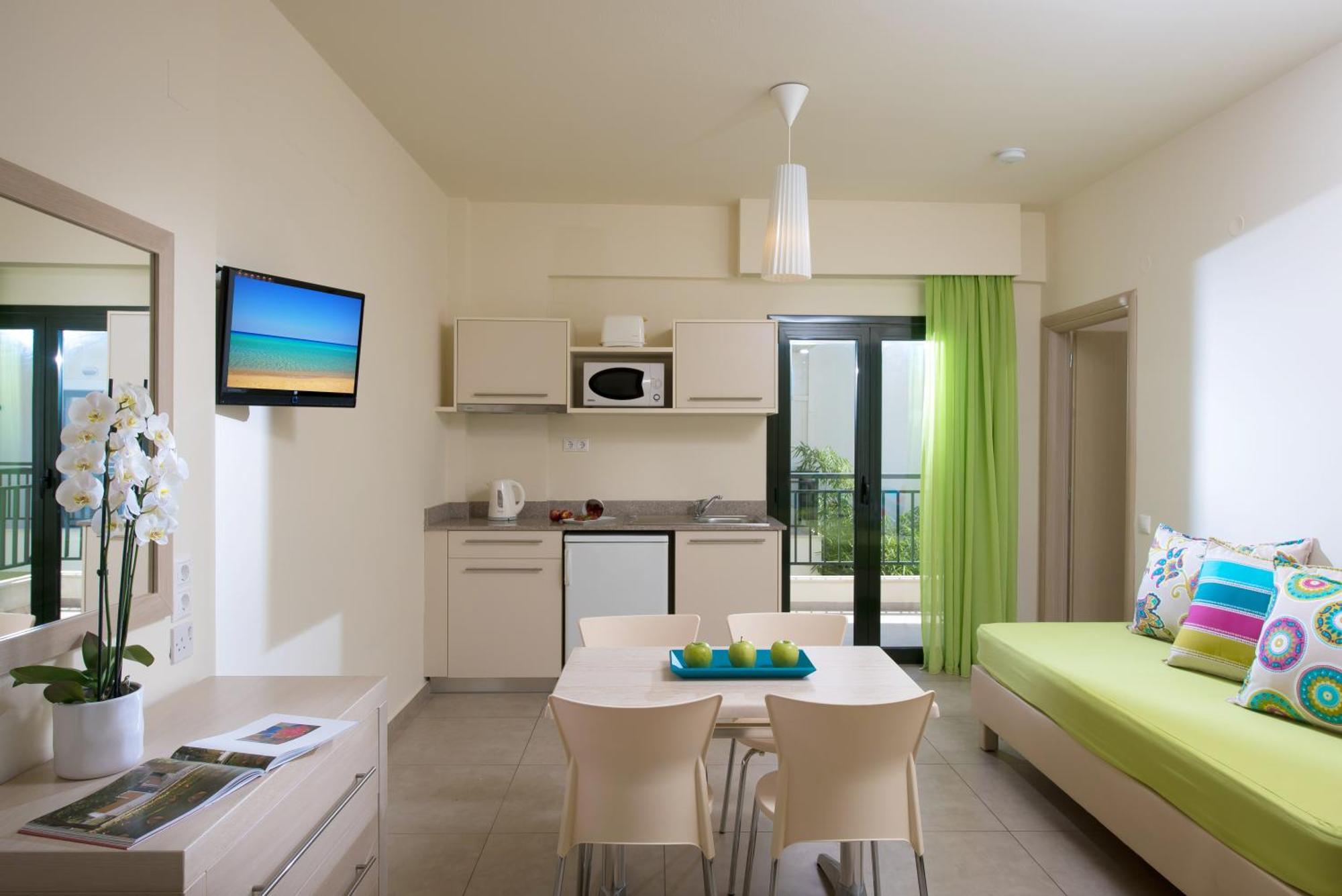 Deluxe 1-Bedroom Apartment