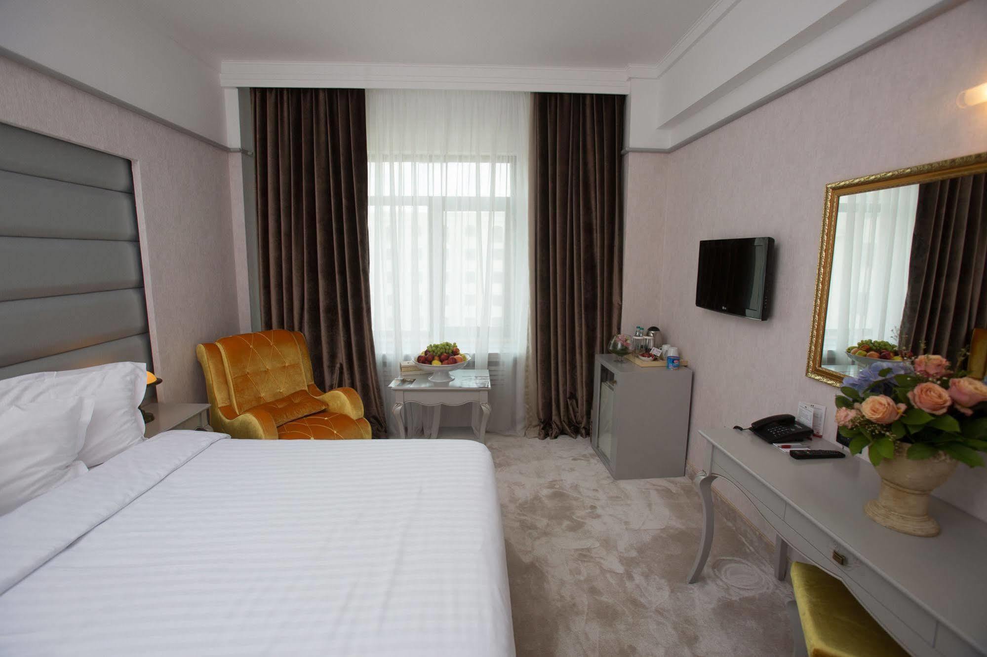 Premium King Size Bed Room