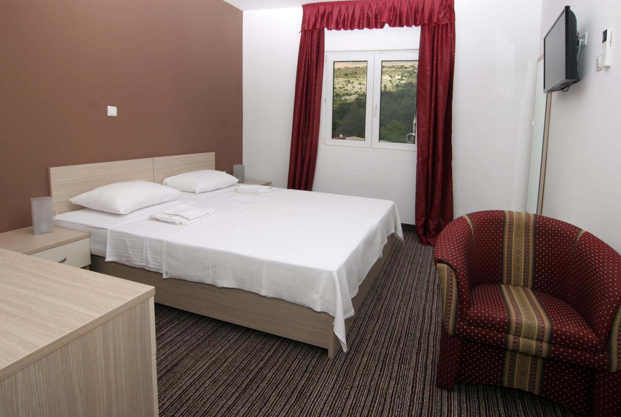 Double or Twin Room Park Side