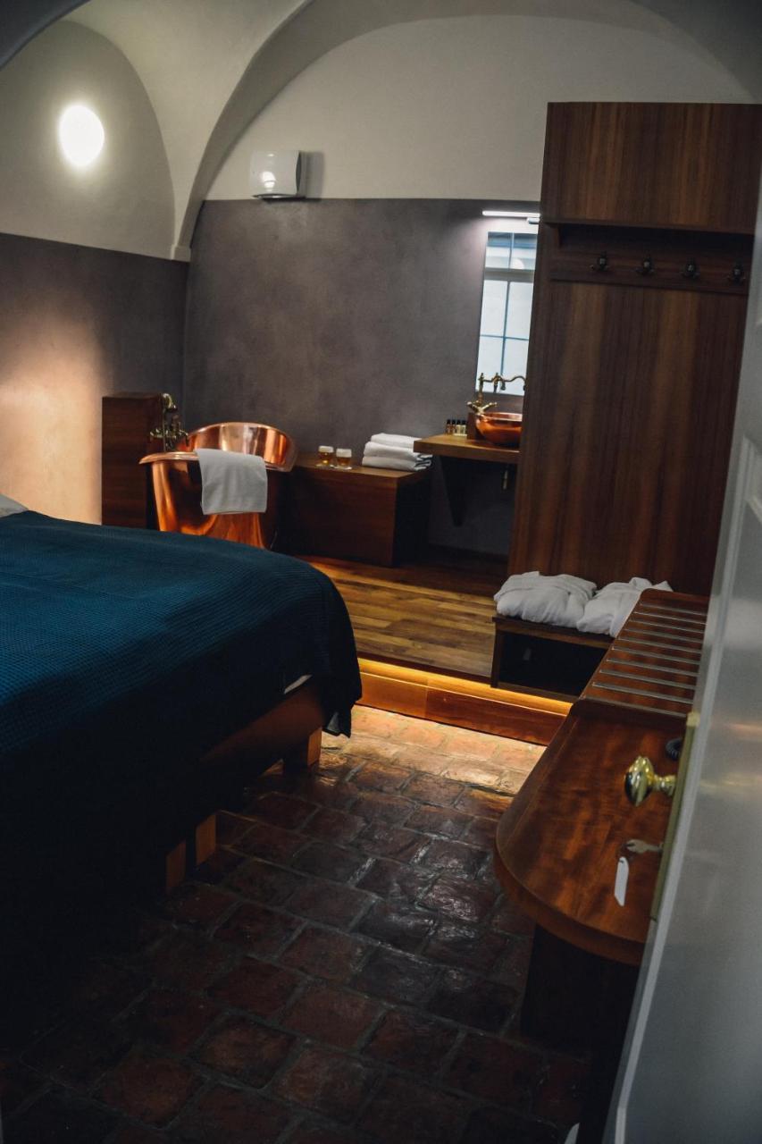 Exclusive Beer Room,695564052:JPEG