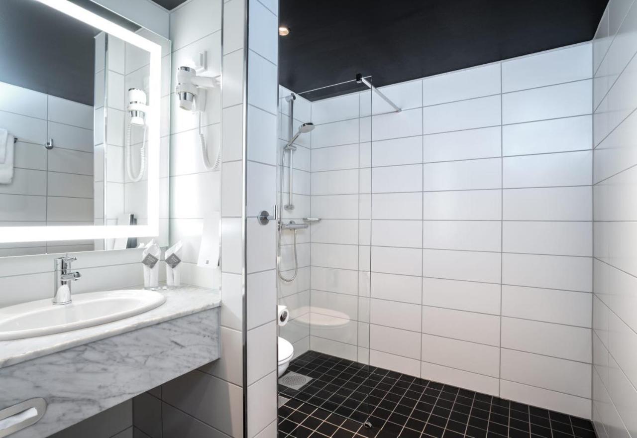 Double Room,1709746931:JPEG