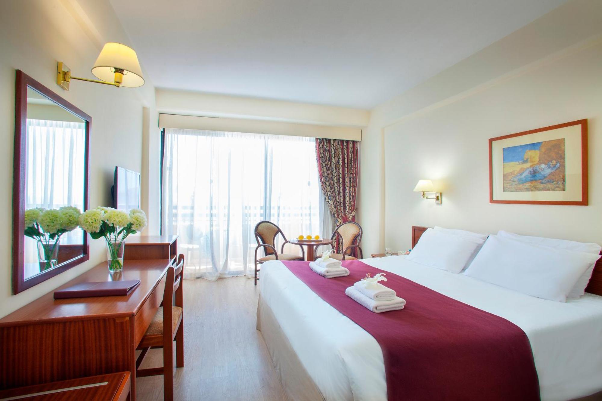 Standard Double or Twin Room Inland View